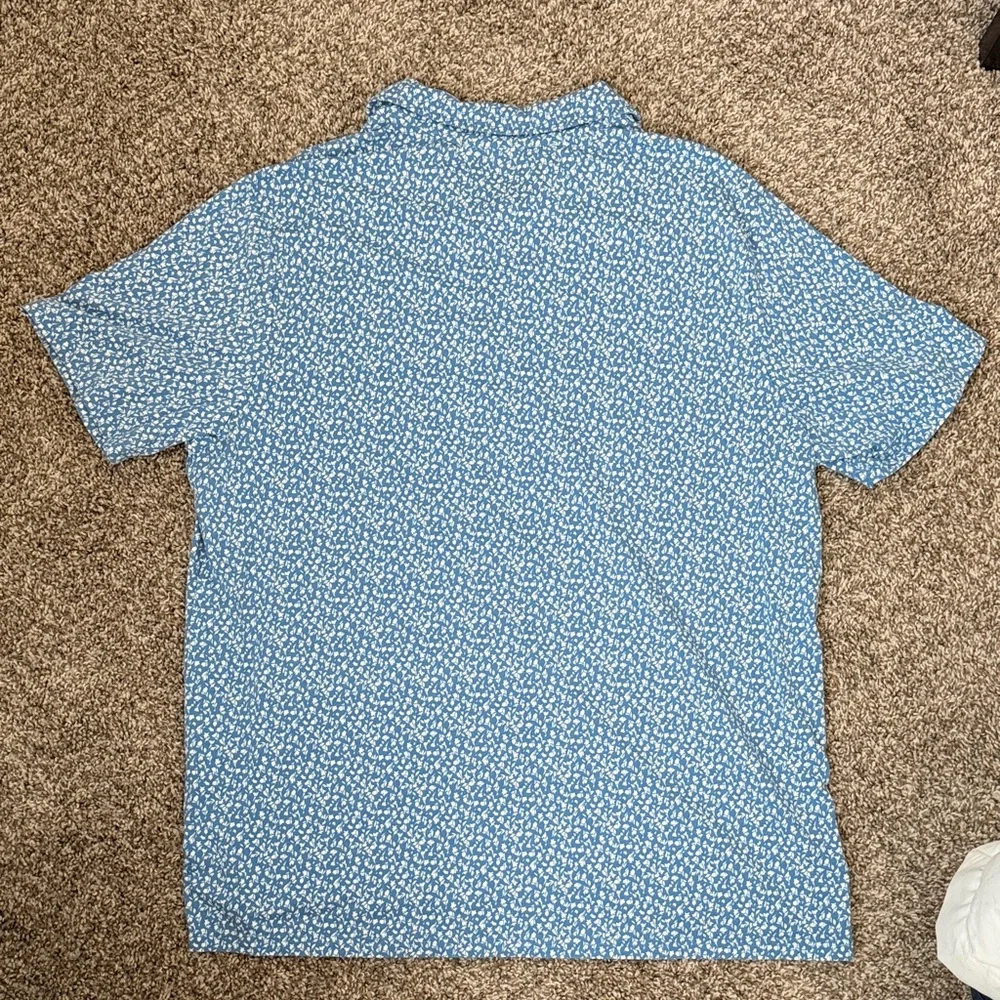 Men's Lightweight Blue and White Floral Polo XL - Picture 2 of 3